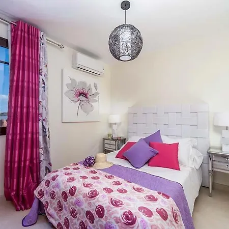 Playa Blanca Sleeps 8 Pool Air Con Wifi Villa Playa Blanca (Lanzarote)