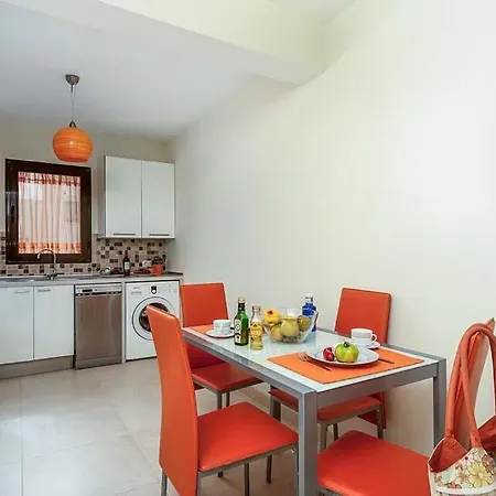 Playa Blanca Sleeps 8 Pool Air Con Wifi * Playa Blanca (Lanzarote)