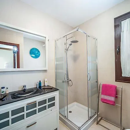 Playa Blanca Sleeps 8 Pool Air Con Wifi