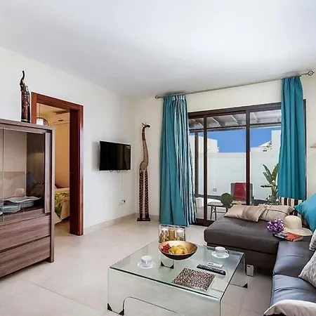Playa Blanca Sleeps 8 Pool Air Con Wifi Vila *